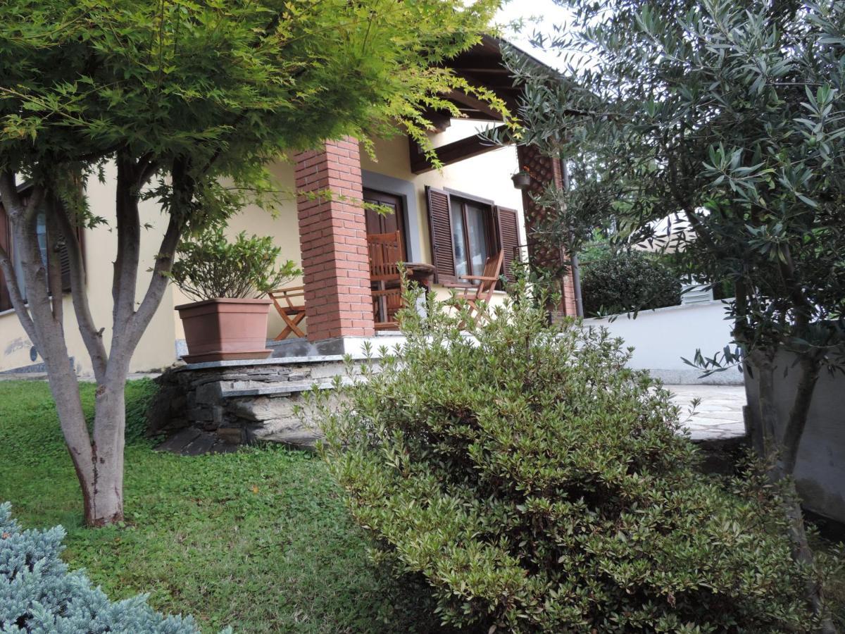 Casa Vacanza Il Glicine Casale Corte Cerro Экстерьер фото