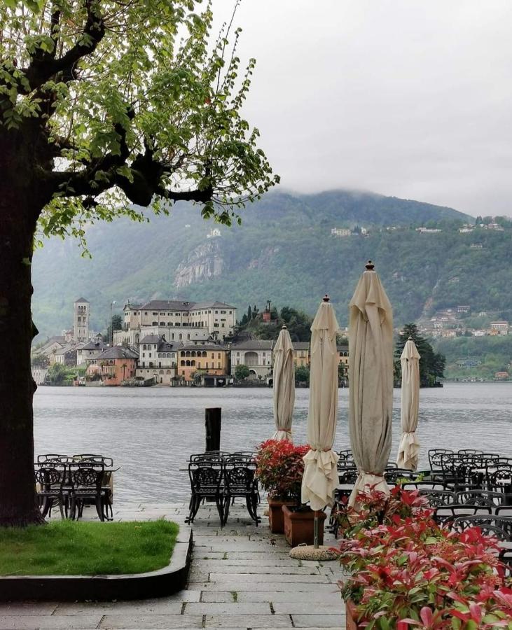 Casa Vacanza Il Glicine Casale Corte Cerro Экстерьер фото