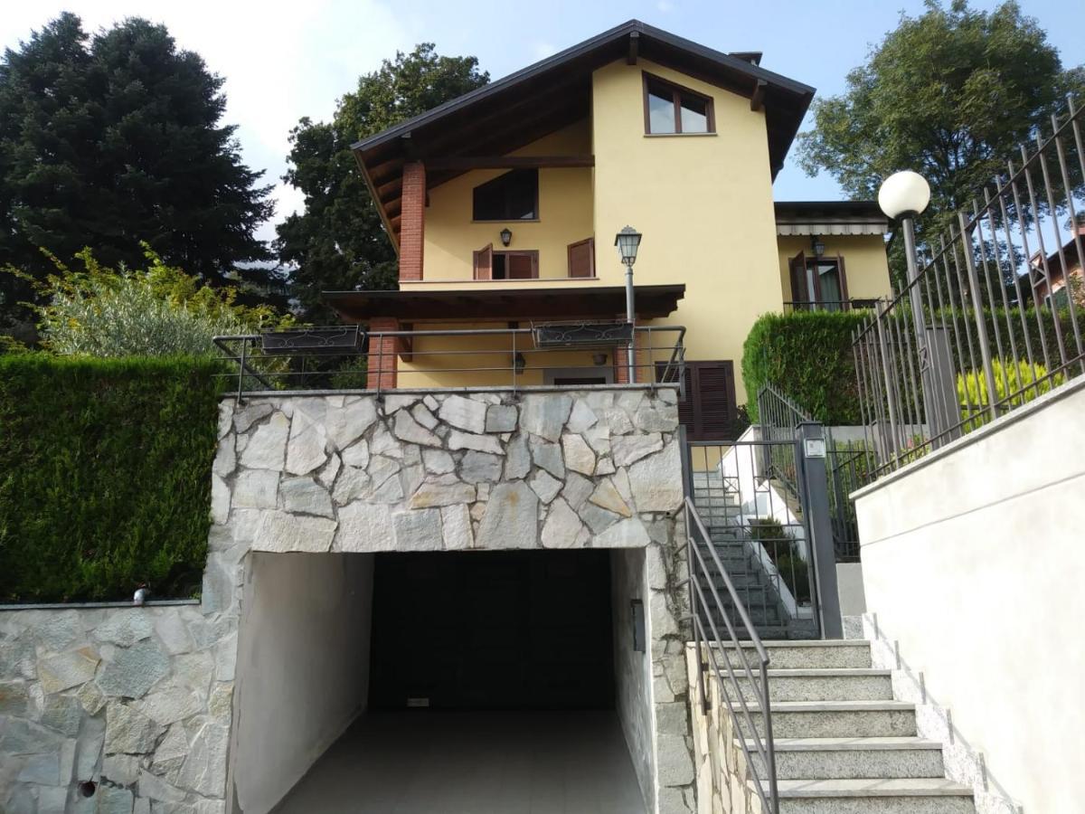 Casa Vacanza Il Glicine Casale Corte Cerro Экстерьер фото